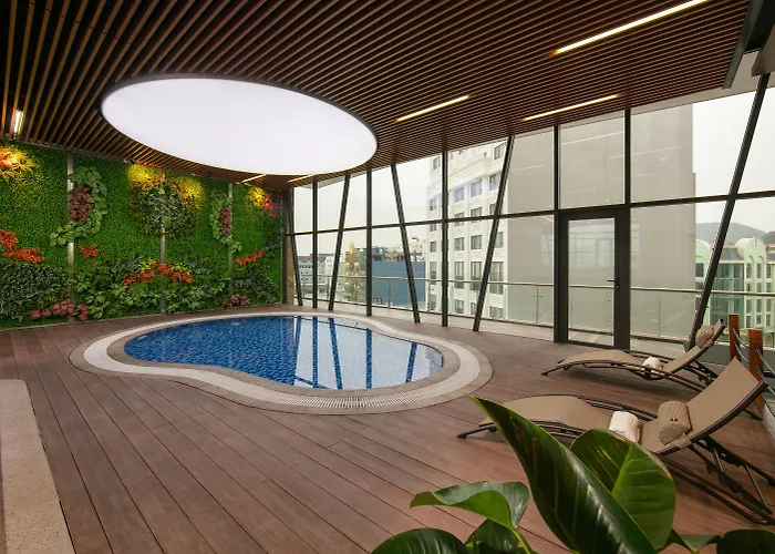 Marina Hotel 4*